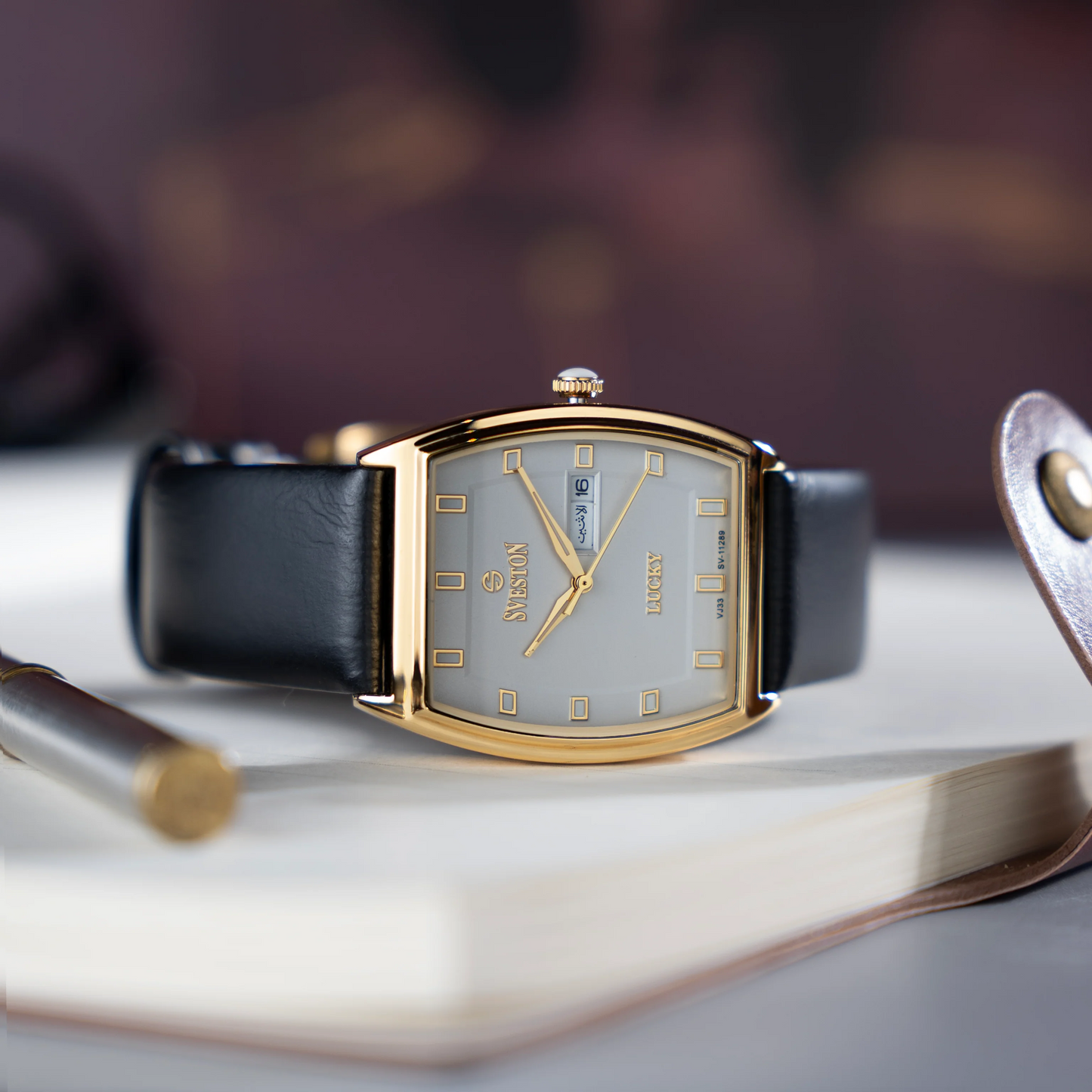 Sveston Lucex Black & Gold Watch